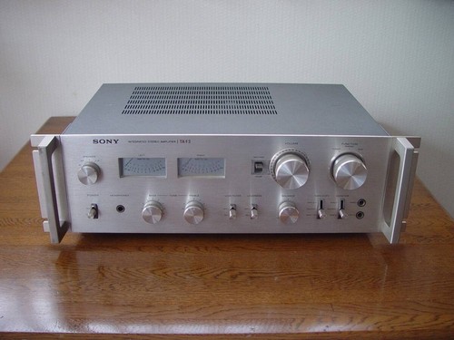 Amplificatore integrato ibrido